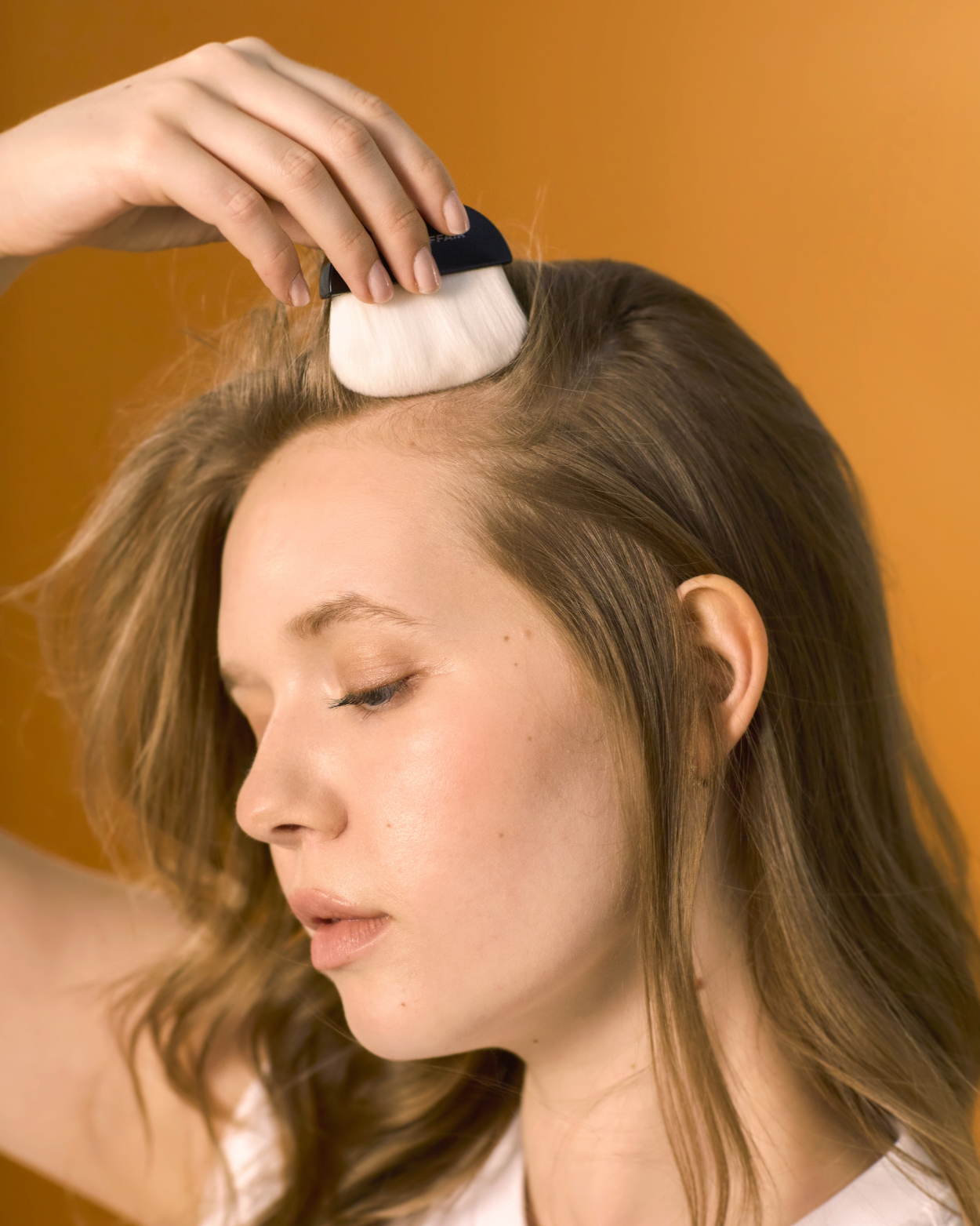 Smart Ways to Use Dry Shampoo for Fresh and Voluminous Hair in 2025